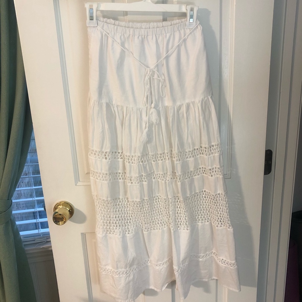 Jen’s Pirate Booty white maxi skirt